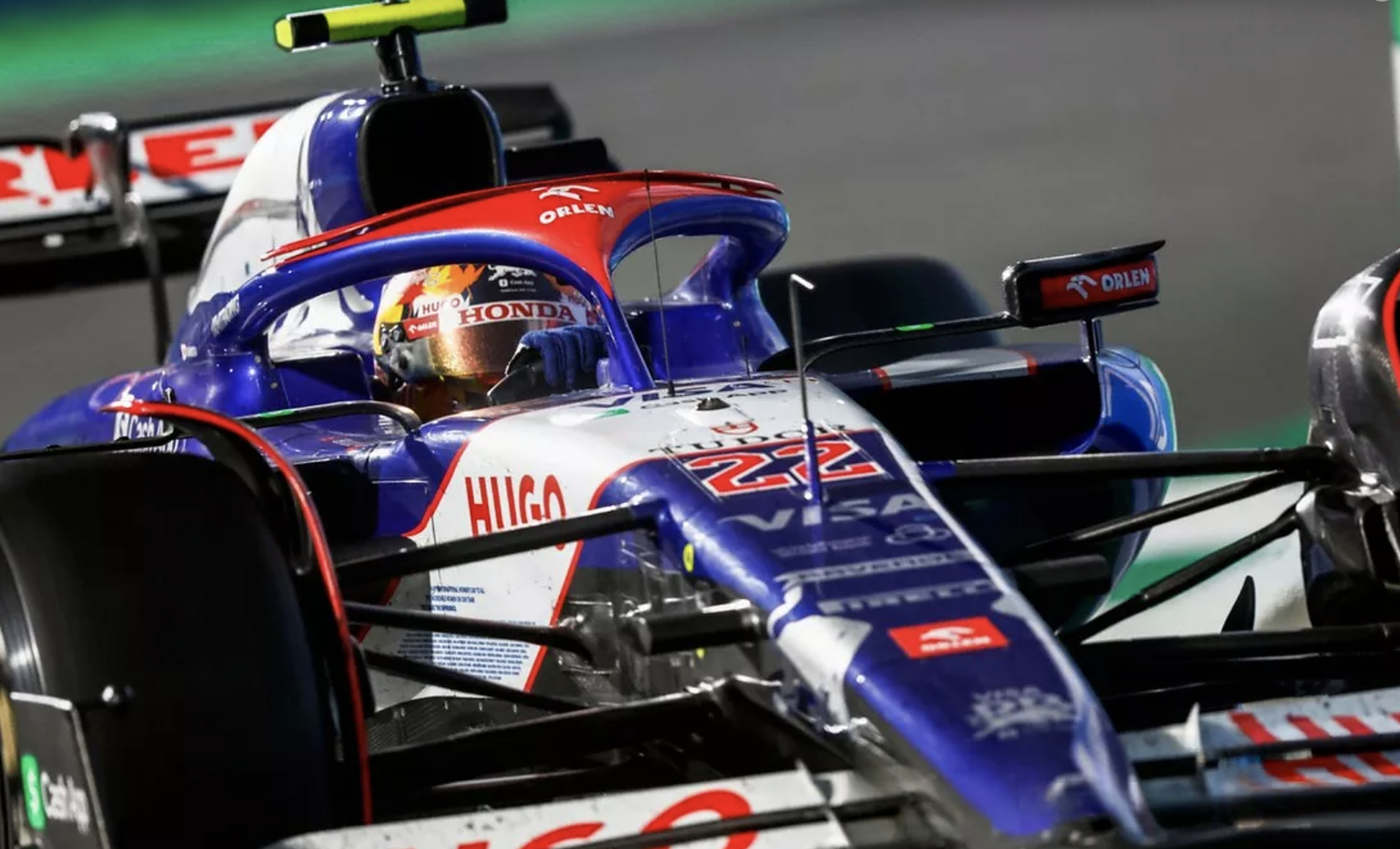 哈斯车队横扫雷诺车队,佩雷兹高光表现 哈斯车队横扫雷诺车队,佩雷兹高光表现