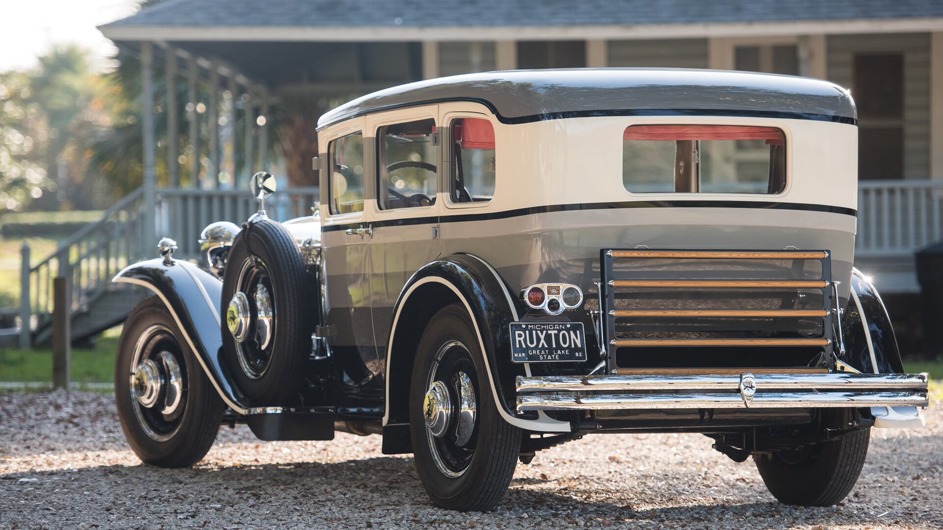 开云体育在线-铁血活塞的意志，詹姆斯的神话传承，传奇永不褪色的唯一性